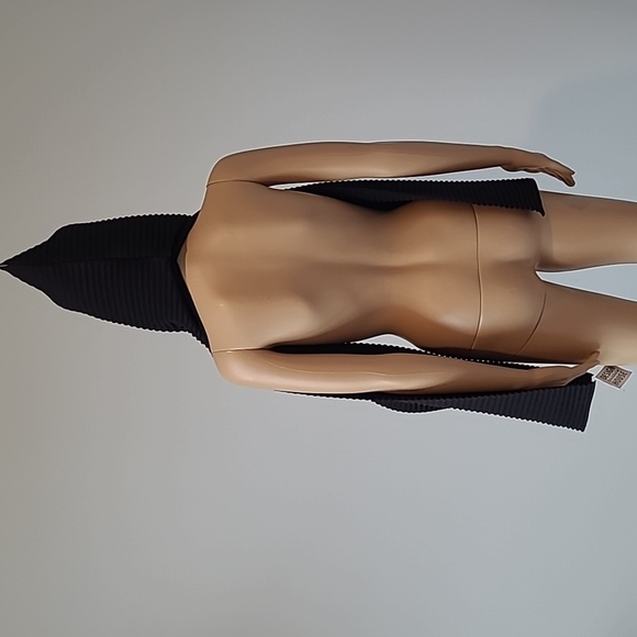 DESIGN STOCKHOLM HOUSE HOODED SCARF - Picture 6 of 11